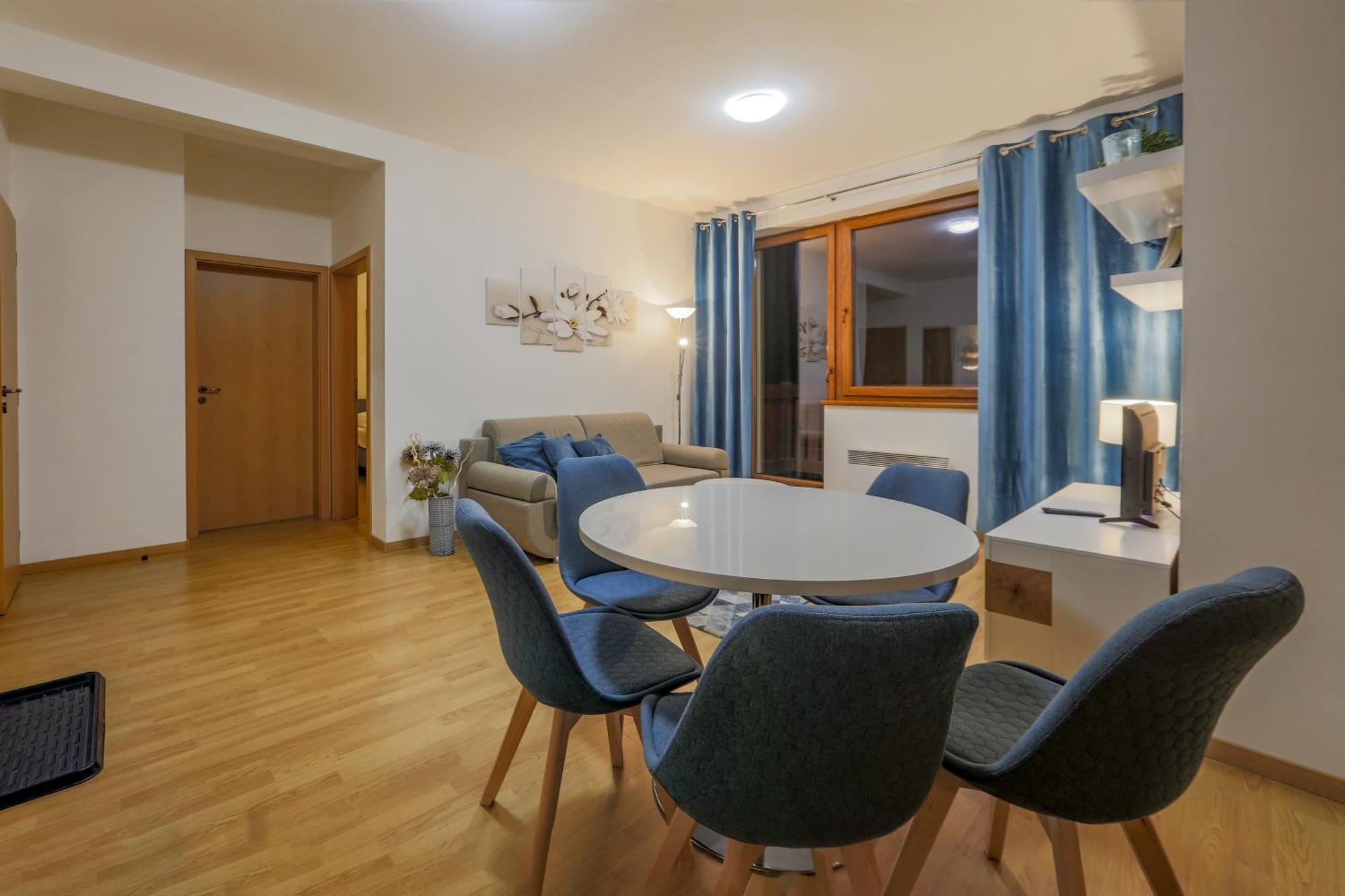 Apartmanovy Dom Fatrapark 1 S Wellness - Hlavna Recepcia 鲁容贝罗克 外观 照片