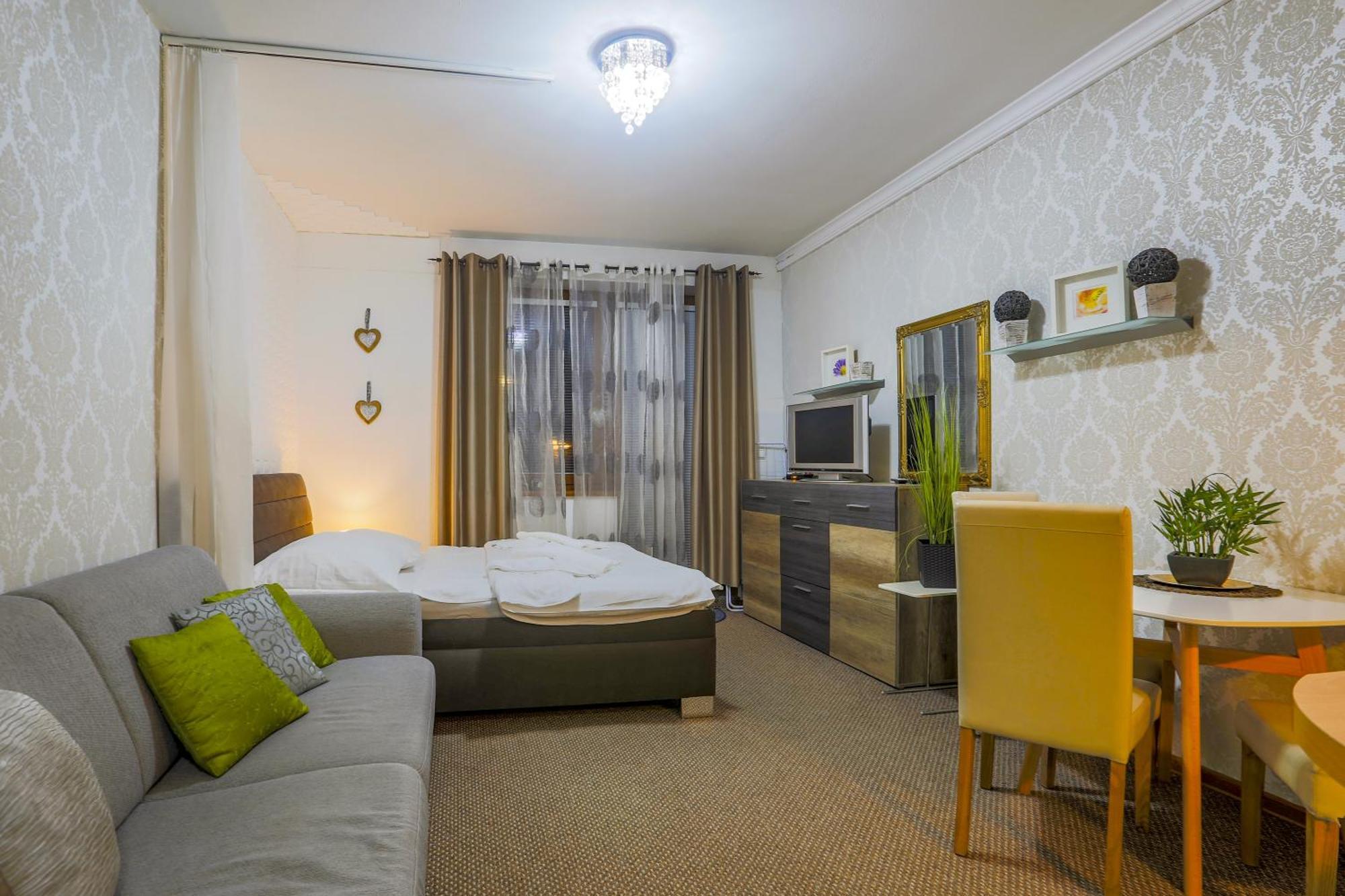 Apartmanovy Dom Fatrapark 1 S Wellness - Hlavna Recepcia 鲁容贝罗克 外观 照片