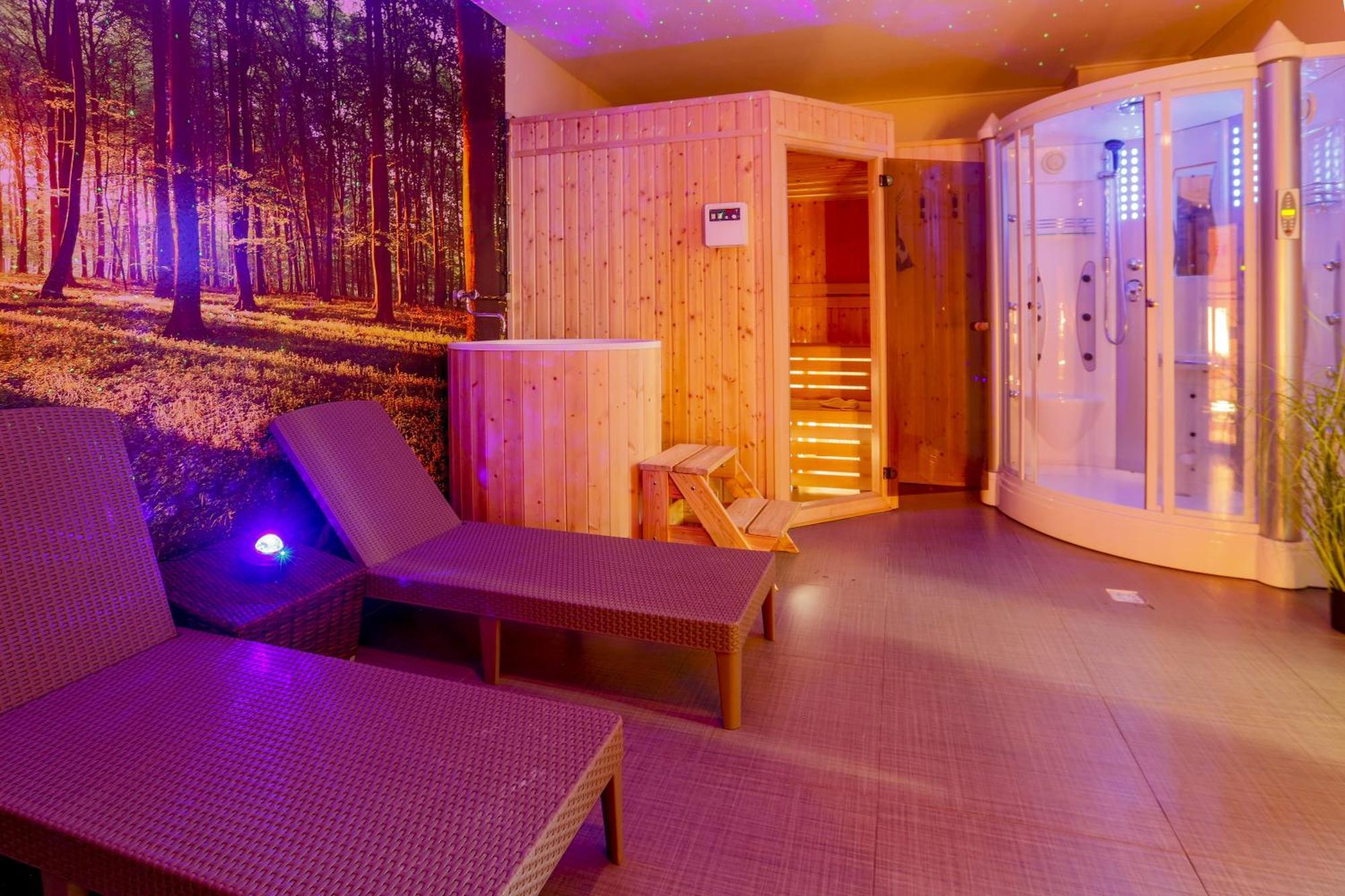 Apartmanovy Dom Fatrapark 1 S Wellness - Hlavna Recepcia 鲁容贝罗克 外观 照片